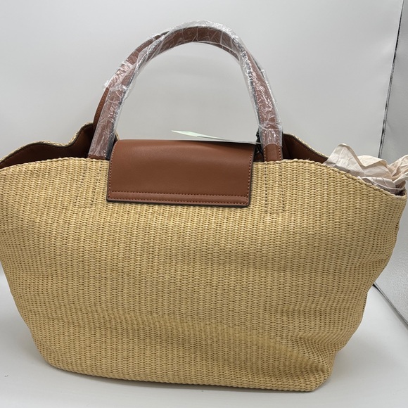 NEW! TUCKERNUCK ACCESSORIES
Raffia Blaine Tote - Picture 8 of 8
